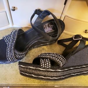 Kanna Wedges
